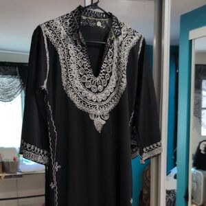 Elegant Black and Silver Embroidered Kaftan